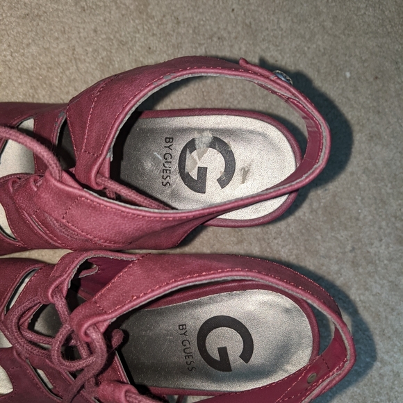 G by Guess wood clog high heel shoes size 7.5 - Picture 9 of 10